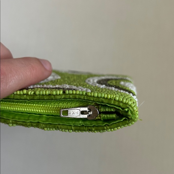 Green Beaded Clutch/wallet - Picture 3 of 4